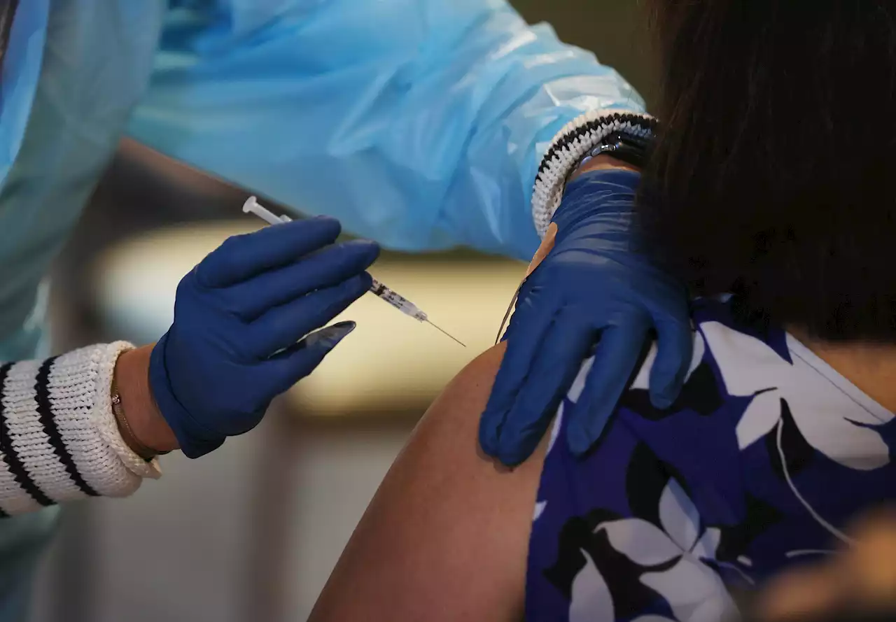 People With HIV Less Likely To Be Vaccinated Against Covid-19, CDC Finds