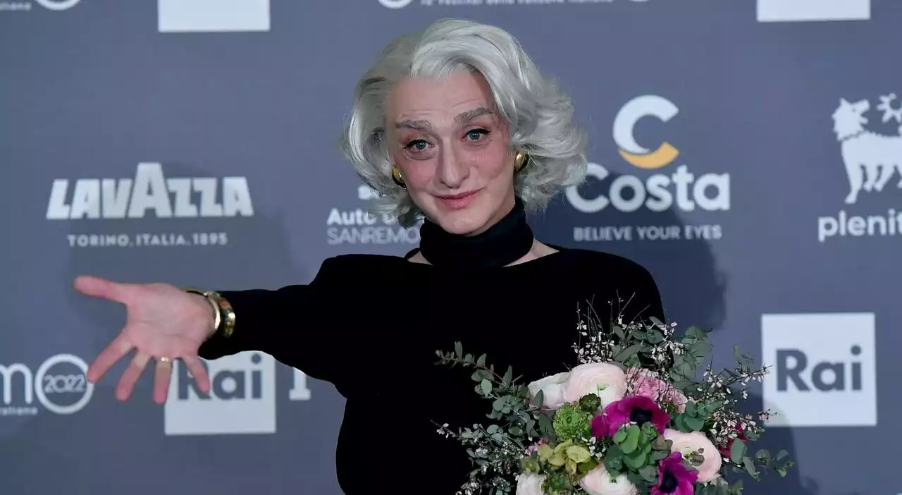 Chi è Drusilla Foer, stasera sul palco di Sanremo: la 'nobildonna' alter ego dell'attore Gianluca Gori