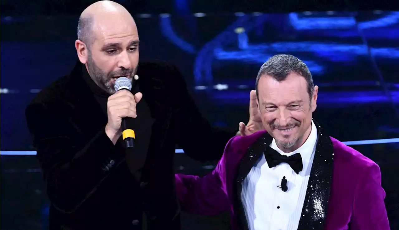 Sanremo 2022, Checco Zalone si prende il palco con la favola Lgbtq contro l'ipocrisia - iO Donna