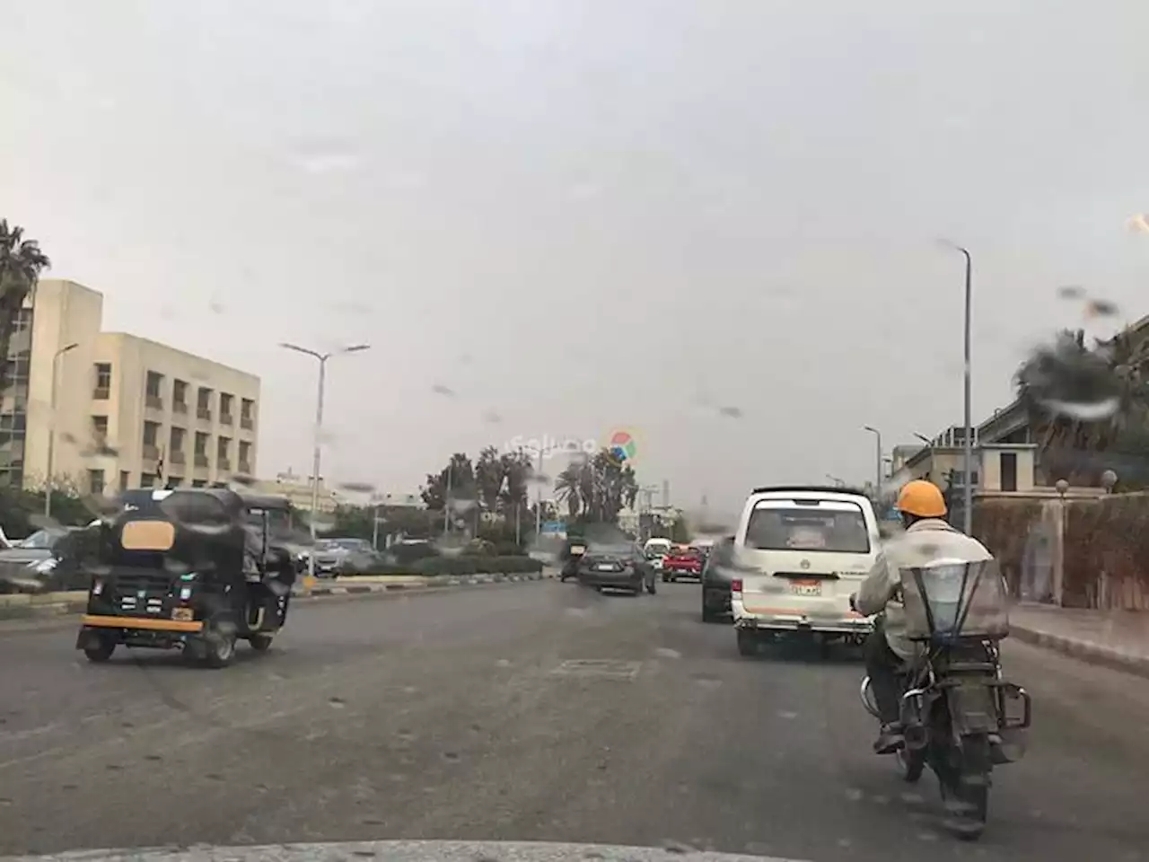 الطقس الآن.. أمطار وغيوم على القاهرة الكبرى- صور