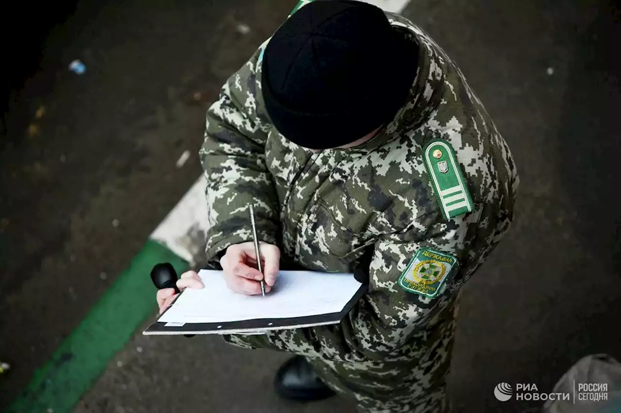 В Киеве опровергли данные об ограничении выезда за границу для украинцев