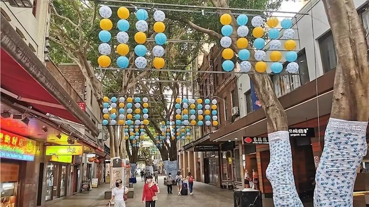 'Like a funeral': Anger over colours used to mark Lunar New Year in Sydney's Chinatown