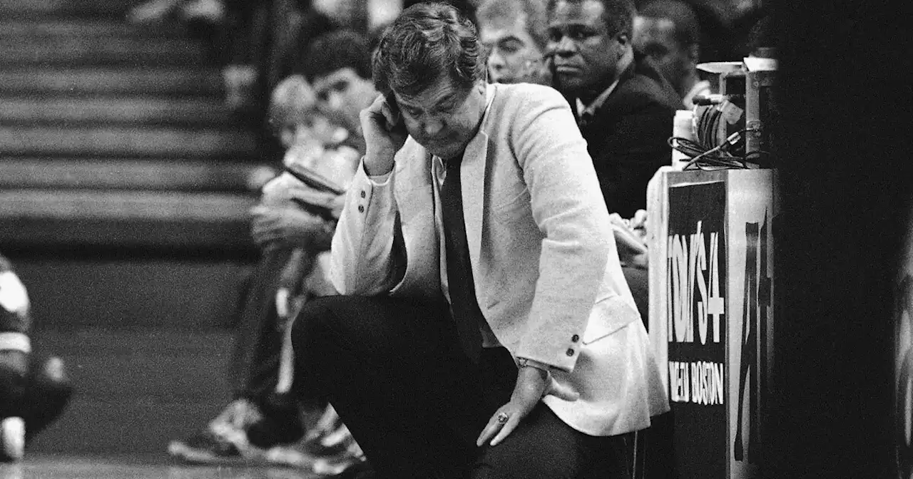 Former Cavs head coach Bill Fitch dies at 89