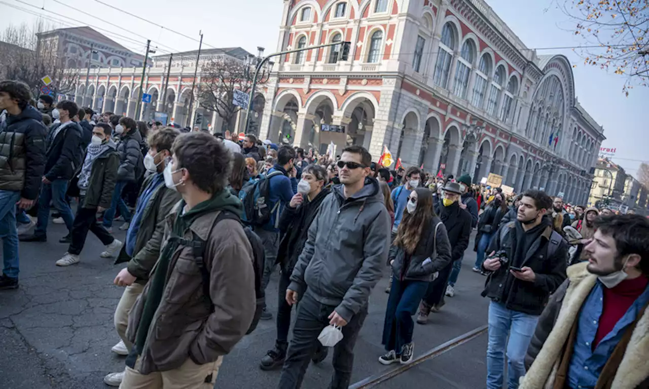 Oltre 100mila studenti in piazza per la maturità: 'Il ministero ci ascolti'