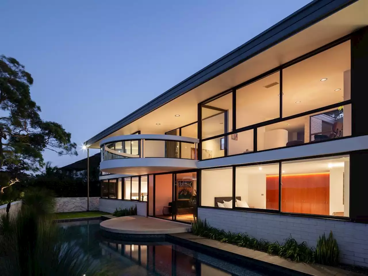 Harry Seidler fans from across Sydney show interest in Castle Cove’s Renault House - realestate.com.au