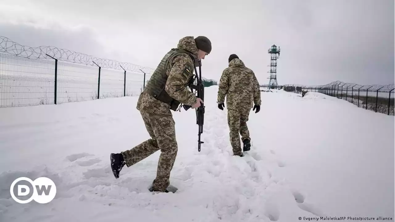 Большинство немцев выступают против поставок оружия Украине | DW | 04.02.2022