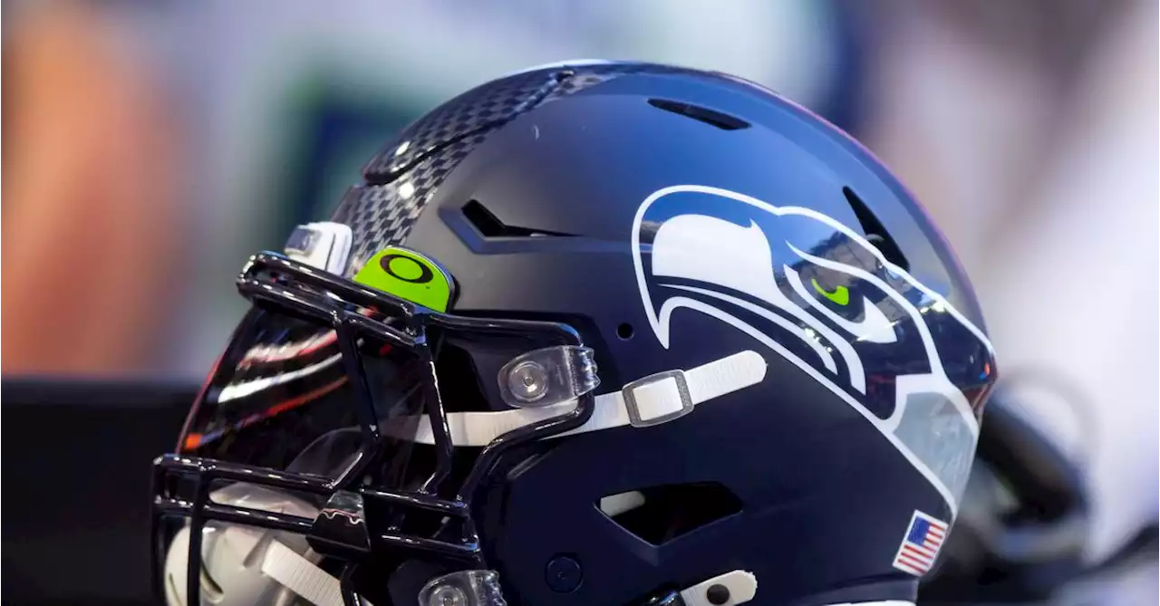 Pre-Snap Reads 2/4: When are the Seahawks going to get a new defensive coordinator?