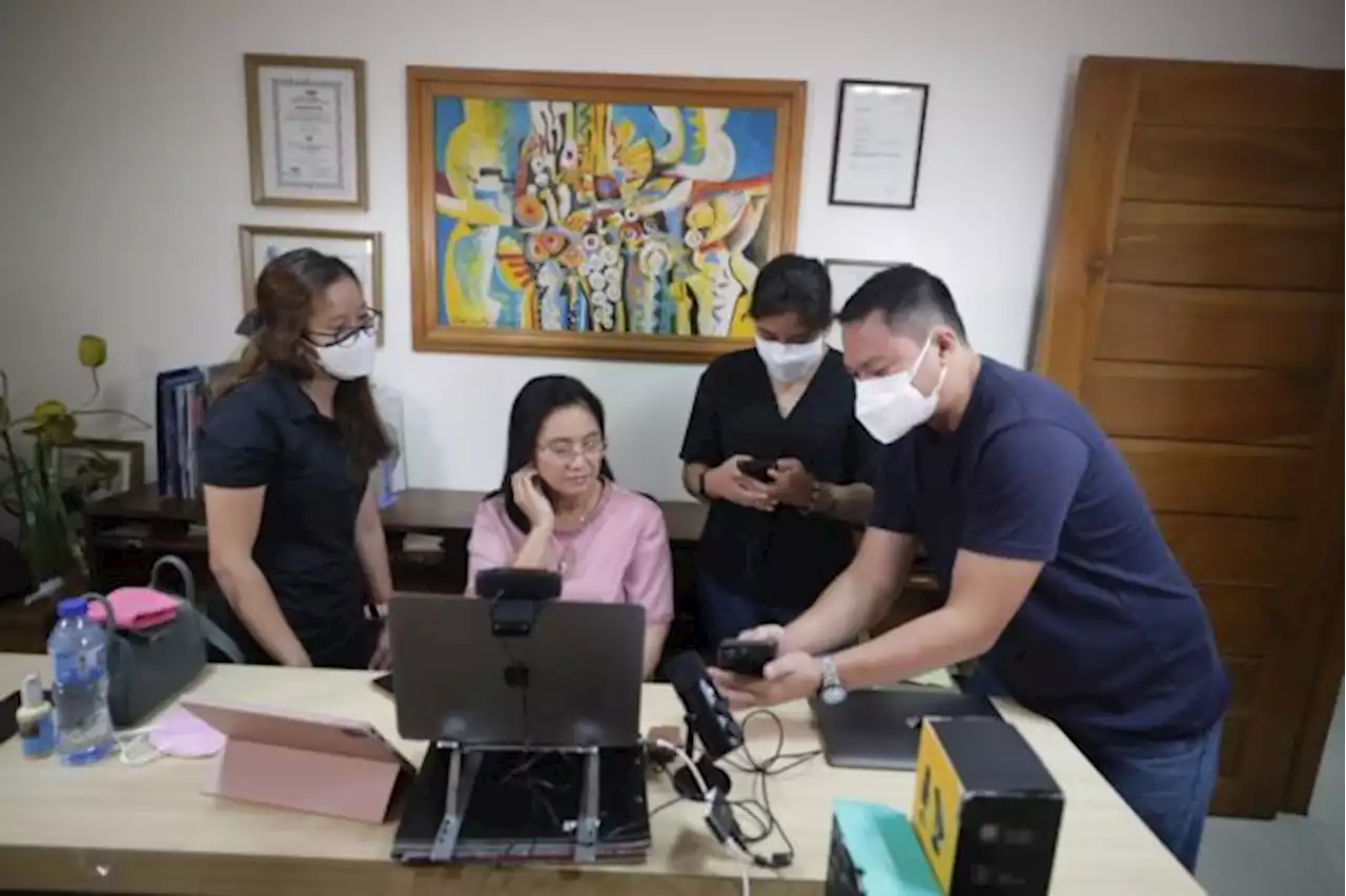 My bad!: Robredo apologizes for technical issues during KBP forum