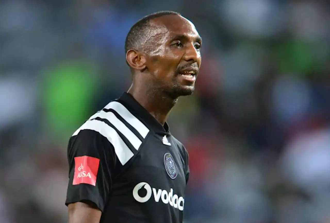 Former Orlando Pirates plater Dikgang 'Terminator' Mabalane has touched on what he believes has hindered the once promising career of Thabo Rakhale.