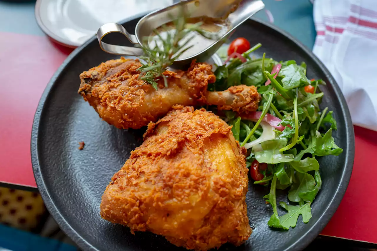 School serves fried chicken to 'honor' Black History Month