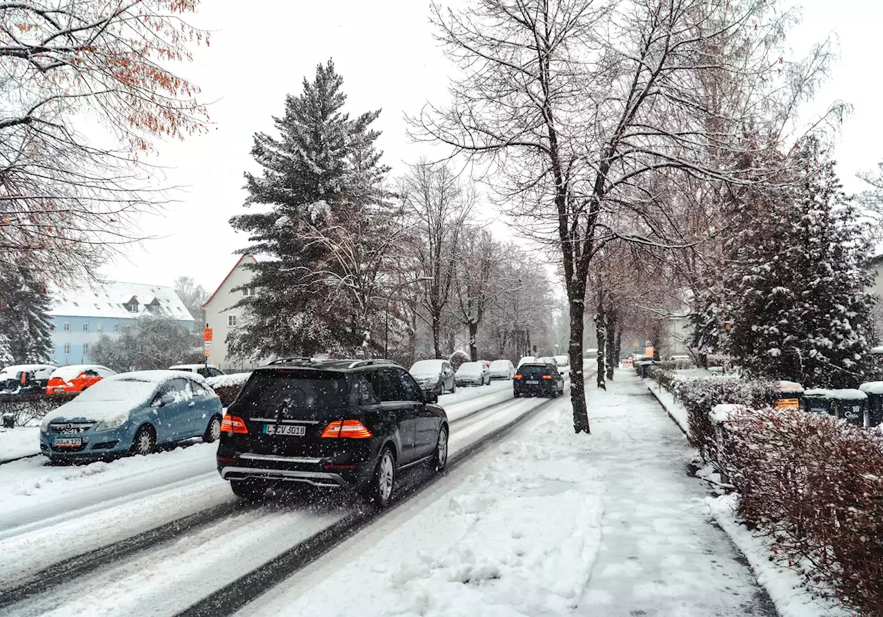 The best windshield snow covers protect your car from frost