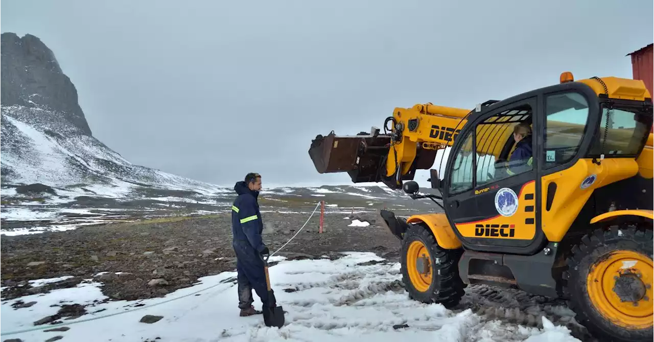 Antarctic fuel-eating microbes may help in plastic clean-up