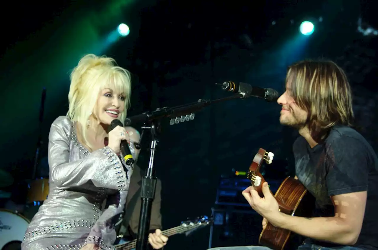 Keith Urban & Nicole Kidman Graciously Accept Dolly Parton’s Offer to Bake a Cake Together: Watch