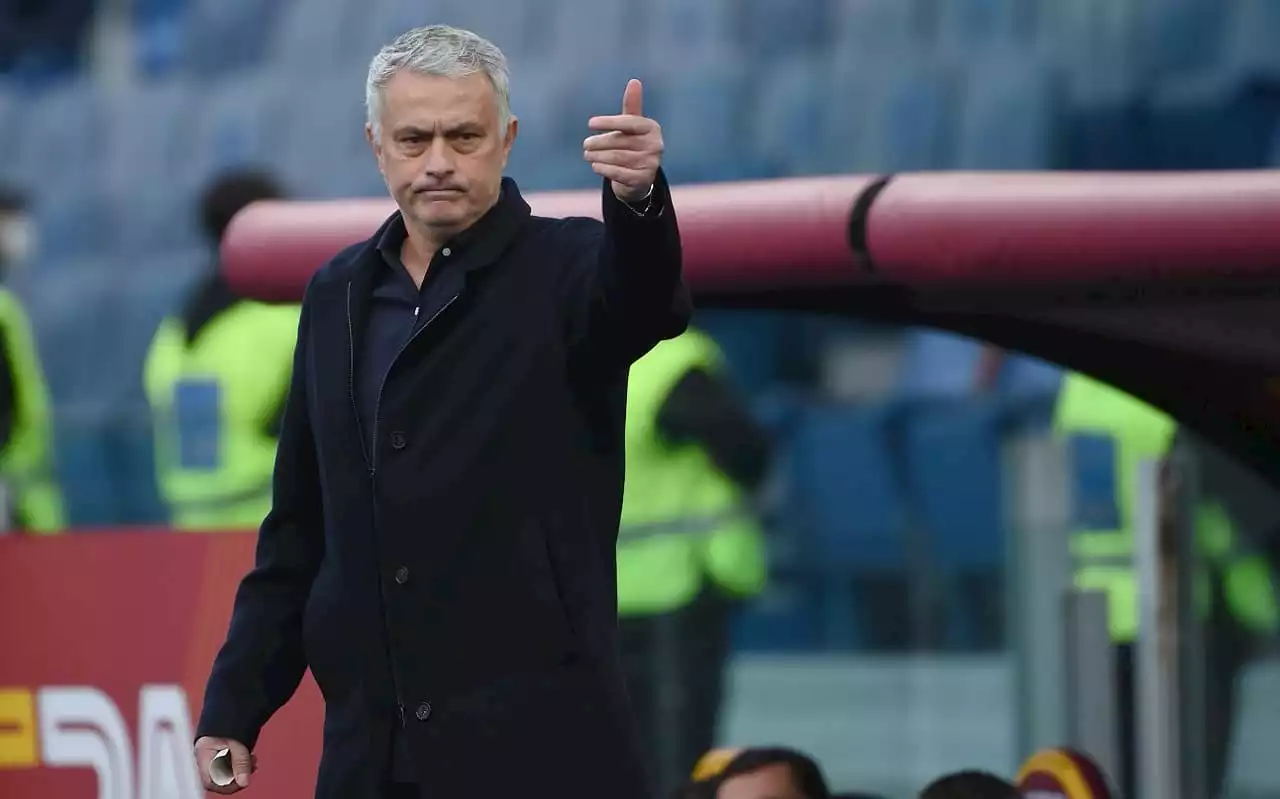 Mourinho accusa: 'Non è più calcio, Roma piccolina nei giochi di potere'