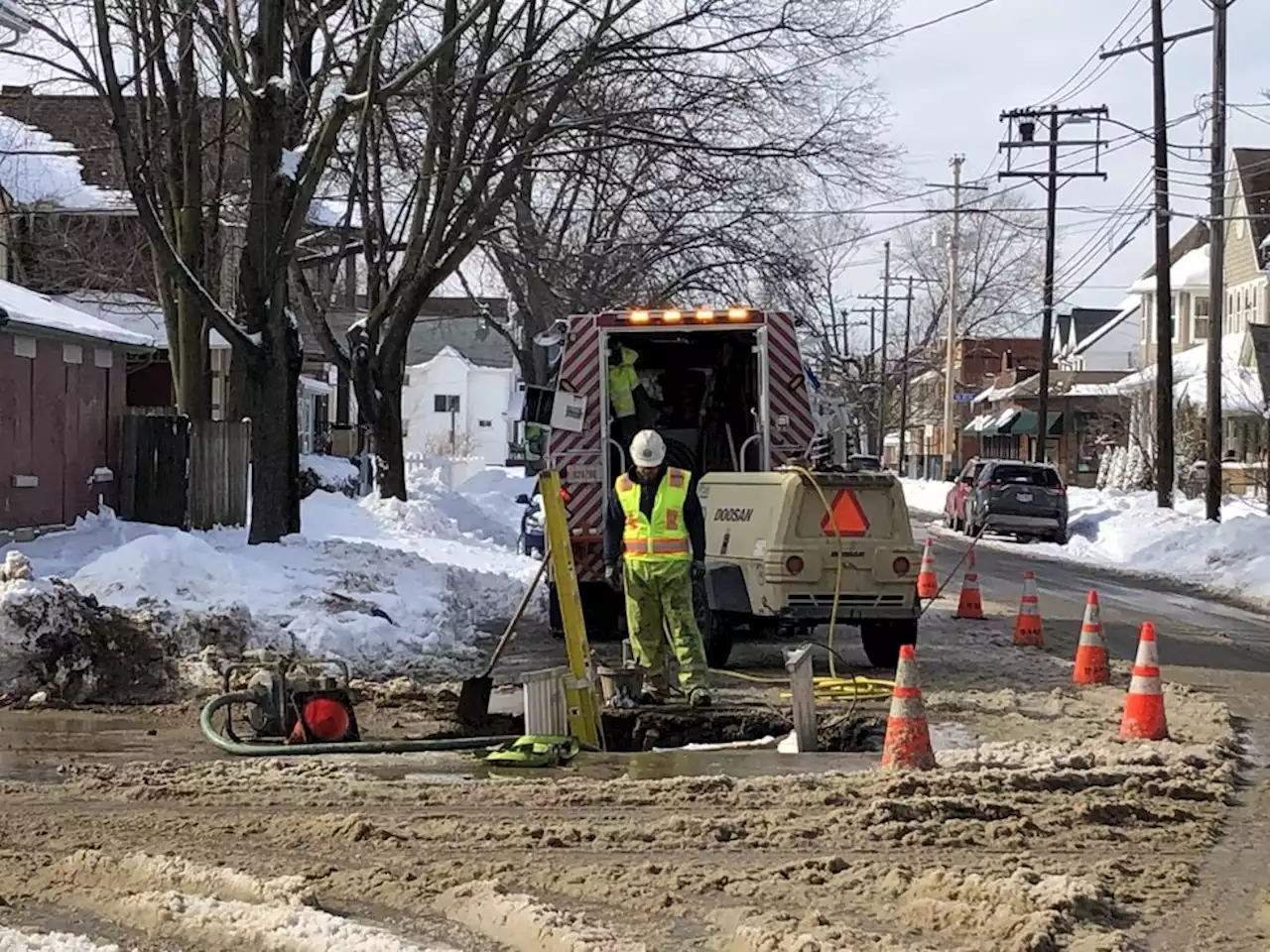 Crews work to repair water main break on Cleveland’s West Side