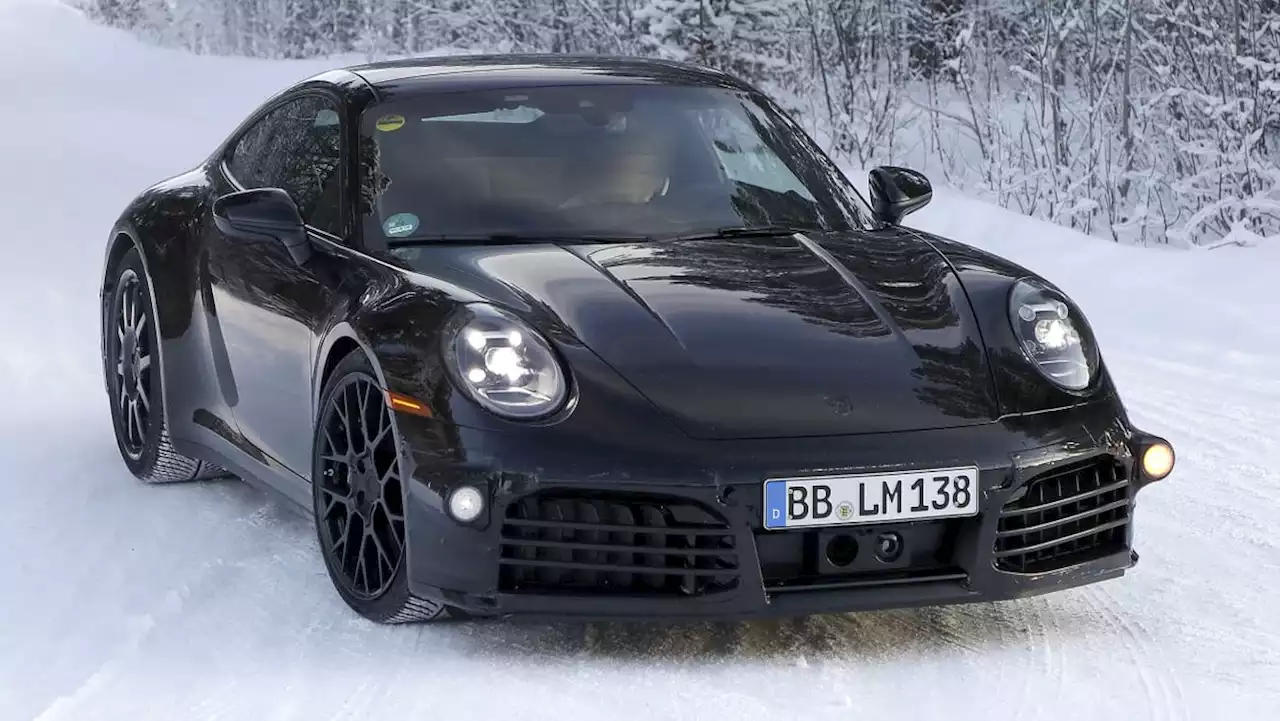 Potential 992.2 Porsche 911 Carrera prototype spied | Evo