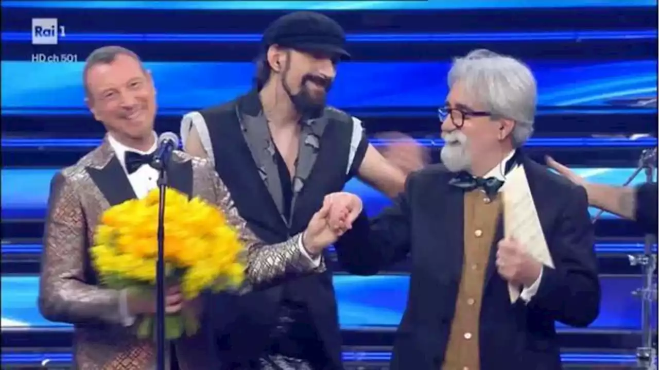 Sanremo 2022, il ritorno rock di Beppe Vessicchio sul palco con le Vibrazioni