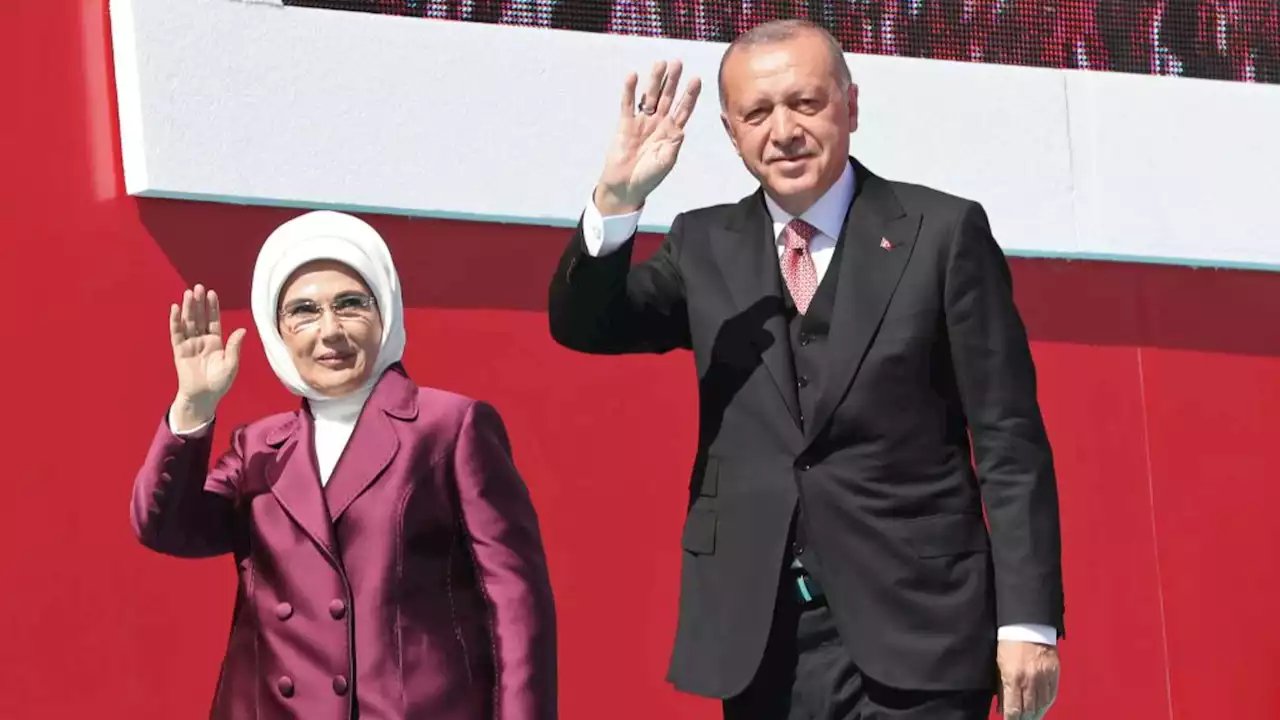 Il presidente turco Erdogan e sua moglie Emine positivi al Covid