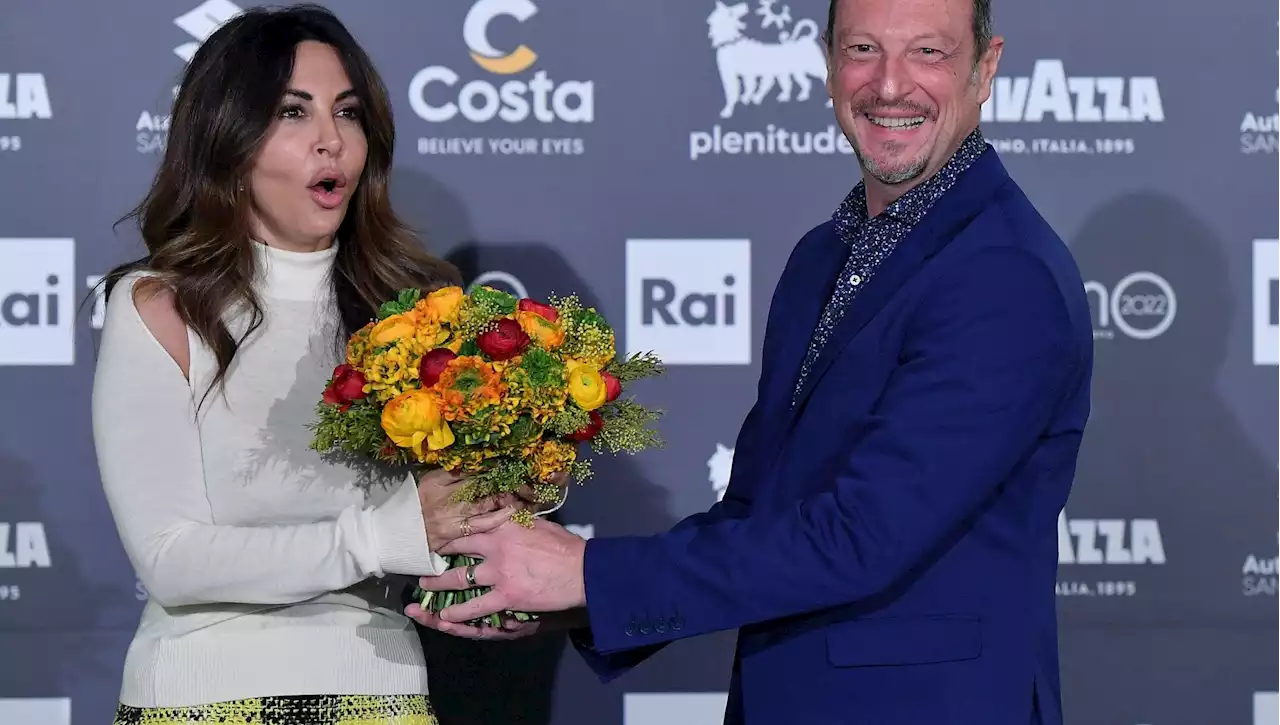 La conferenza stampa del Festival di Sanremo di oggi 5 febbraio. Sabrina Ferilli: 'Sarà una serata lunga, daremo i pop corn'