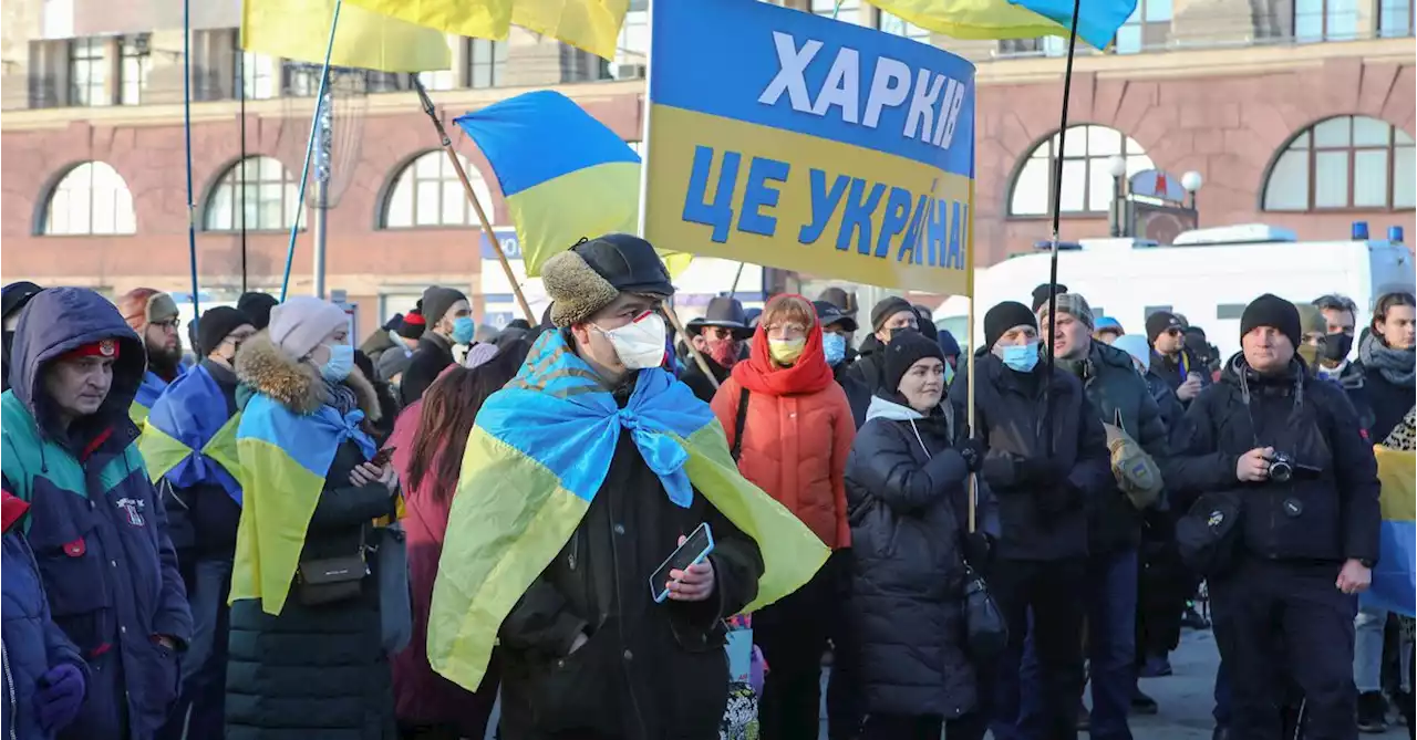 Thousands rally proclaiming 'Kharkiv is Ukraine' in city near Russian border