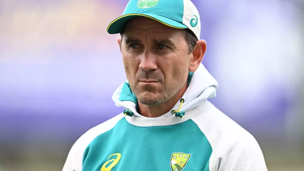 Justin Langer quits as Australian cricket coach