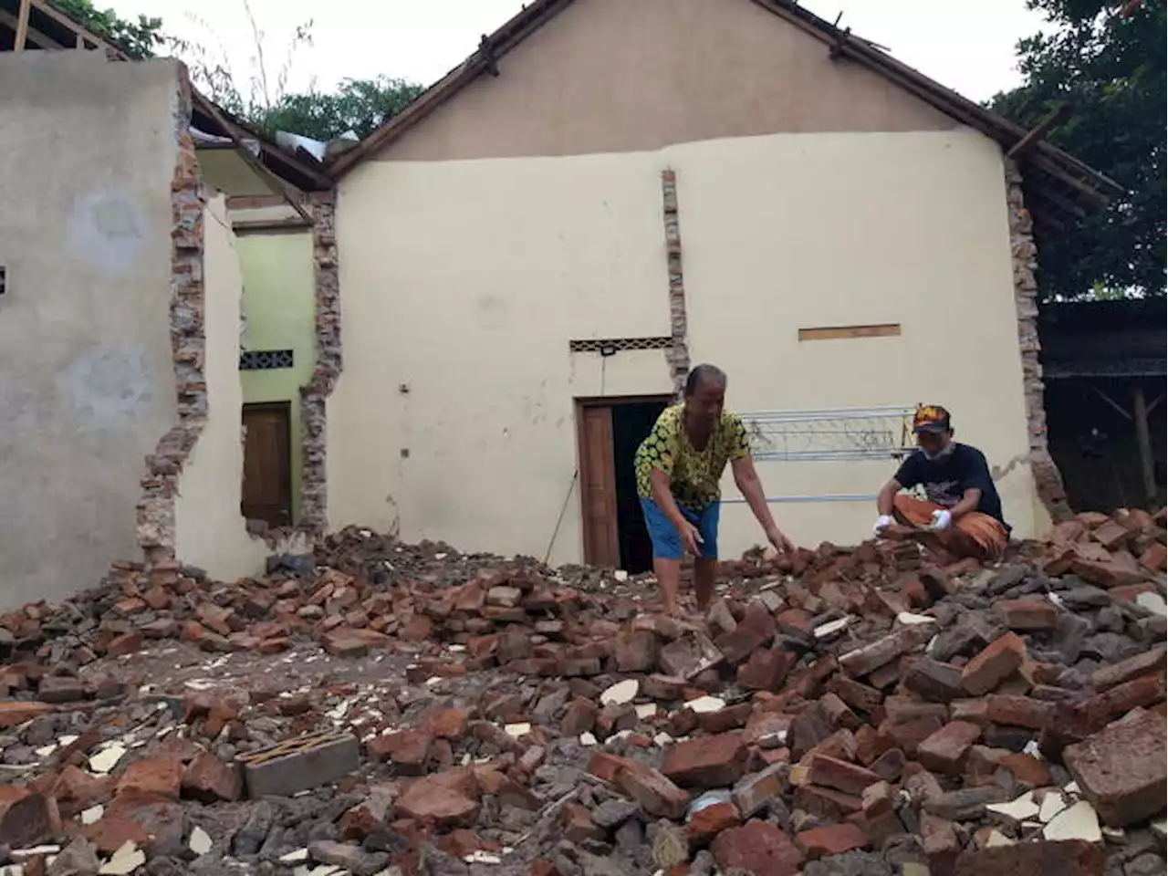 Rumah Dibongkar, Warga Terdampak Tol Solo-Jogja Bingung Cari Rumah Baru