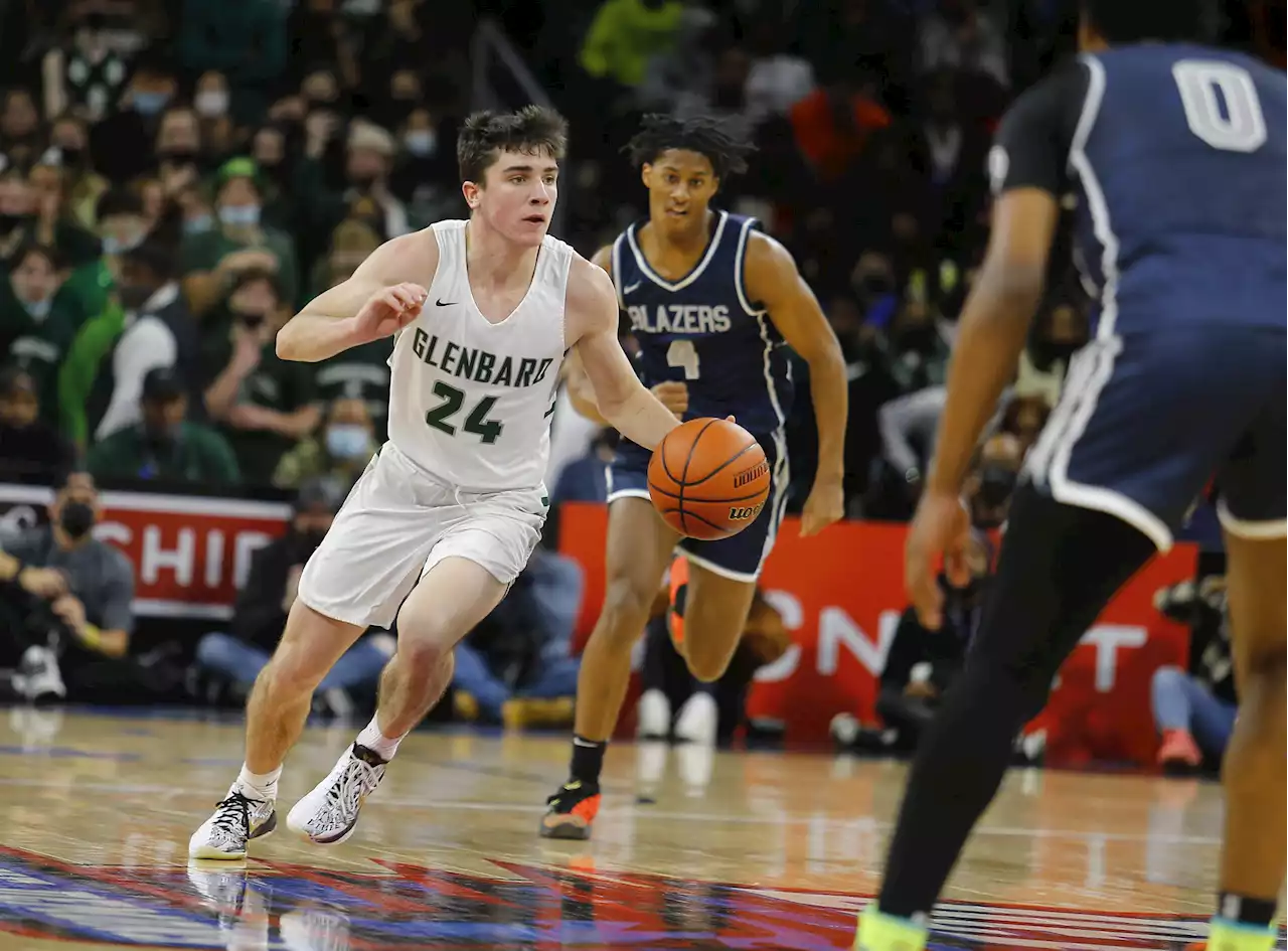 Glenbard West loses 1st game on 3-pointer at buzzer