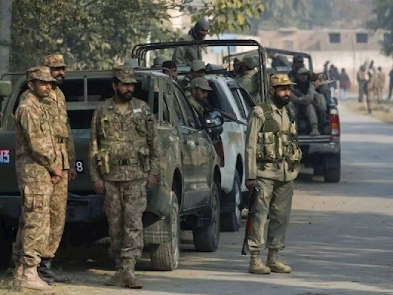 افغانستان سے دہشت گردوں کی فائرنگ، فوج کے 5 جوان شہید، آئی ایس پی آر - ایکسپریس اردو
