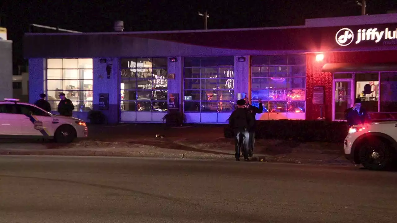 Child, 3, injured after argument and shooting in Port Richmond parking lot, police say