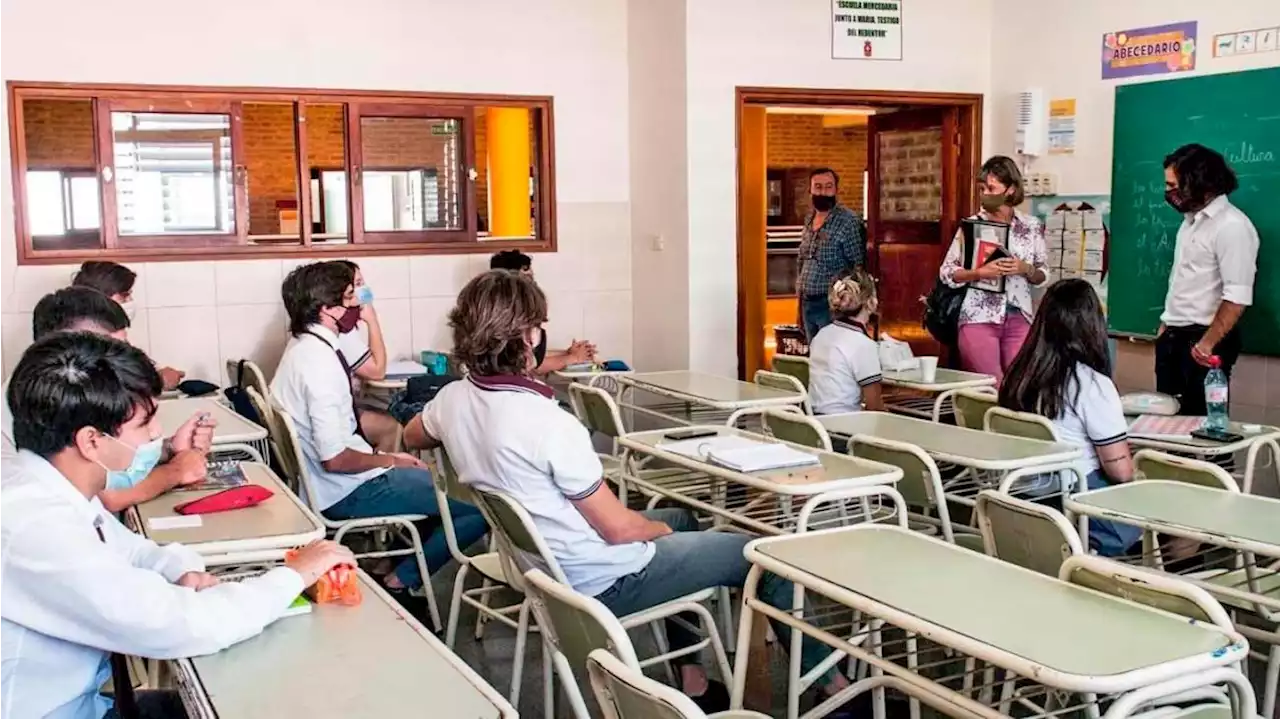 Encuesta: 7 de cada 10 argentinos aprueban las prácticas laborales en la secundaria