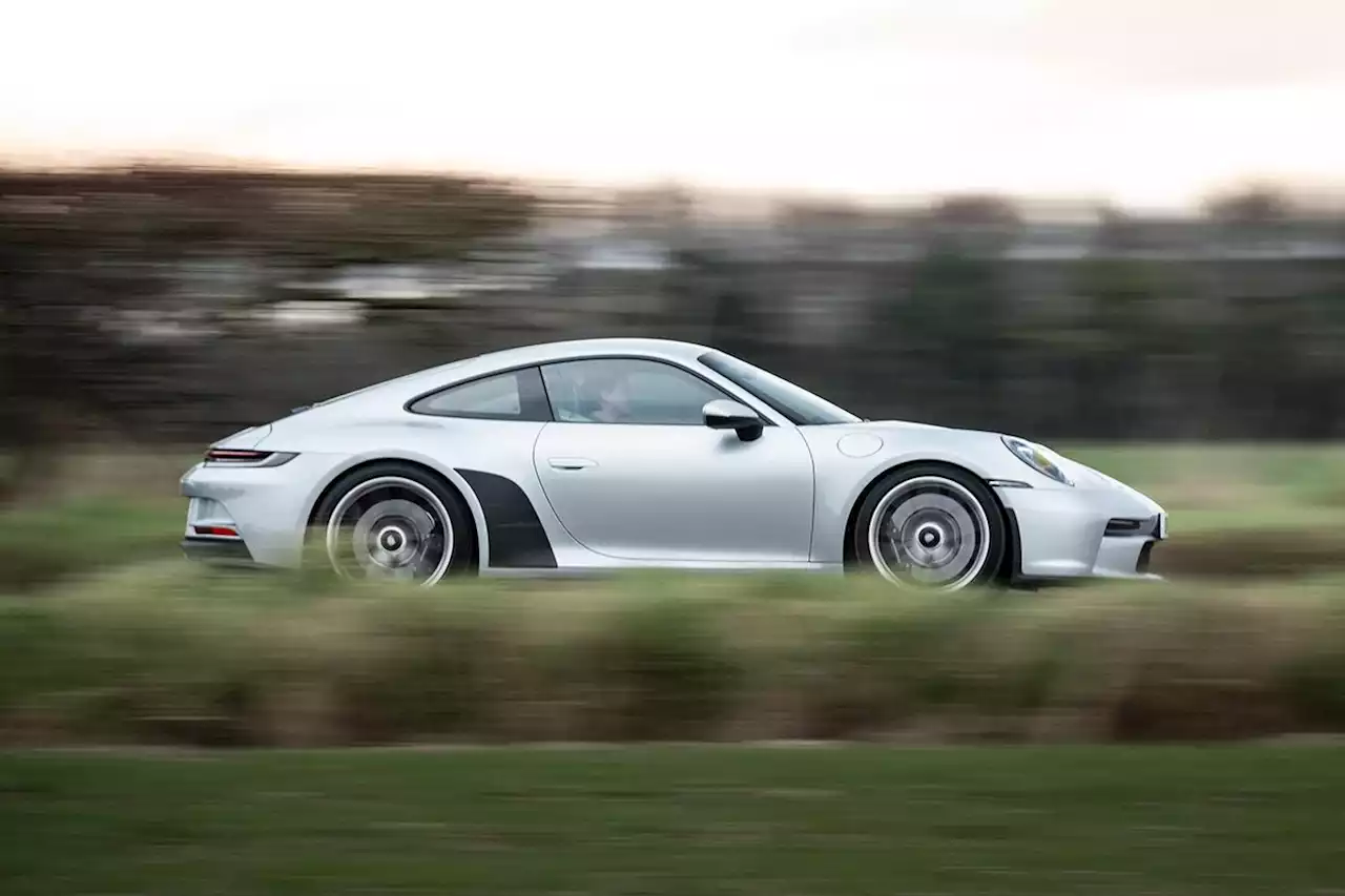 2022 Porsche 911 GT3 Touring (992) | PH Review