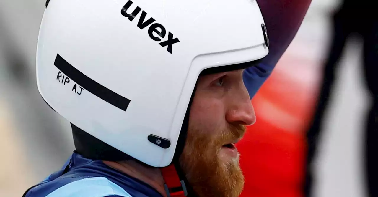 Luge-Briton Staudinger wears helmet tribute to mentor