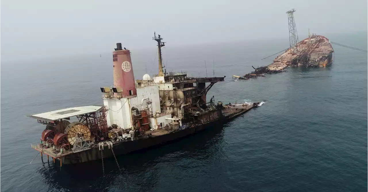 Exploded Nigerian oil storage vessel had up to 60,000 barrels before incident