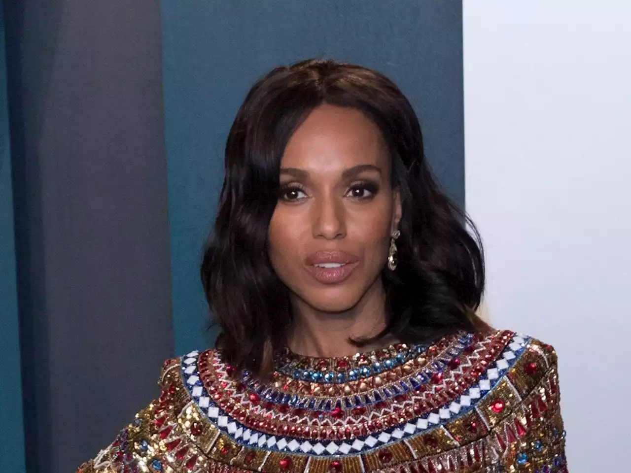 Kerry Washington Shows the Power of Black Girl Magic in Impressively Timed Swimsuit Video