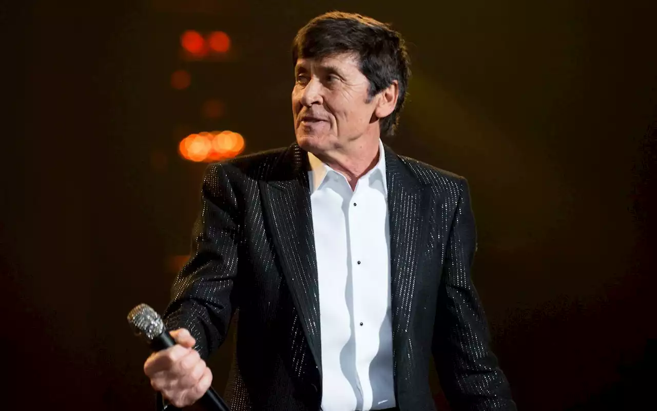 Sanremo 2022, Gianni Morandi con Apri tutte le porte: il testo