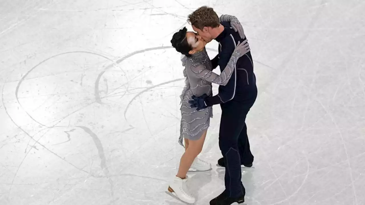 Ice dancers propel US to 1st Olympic silver in teams