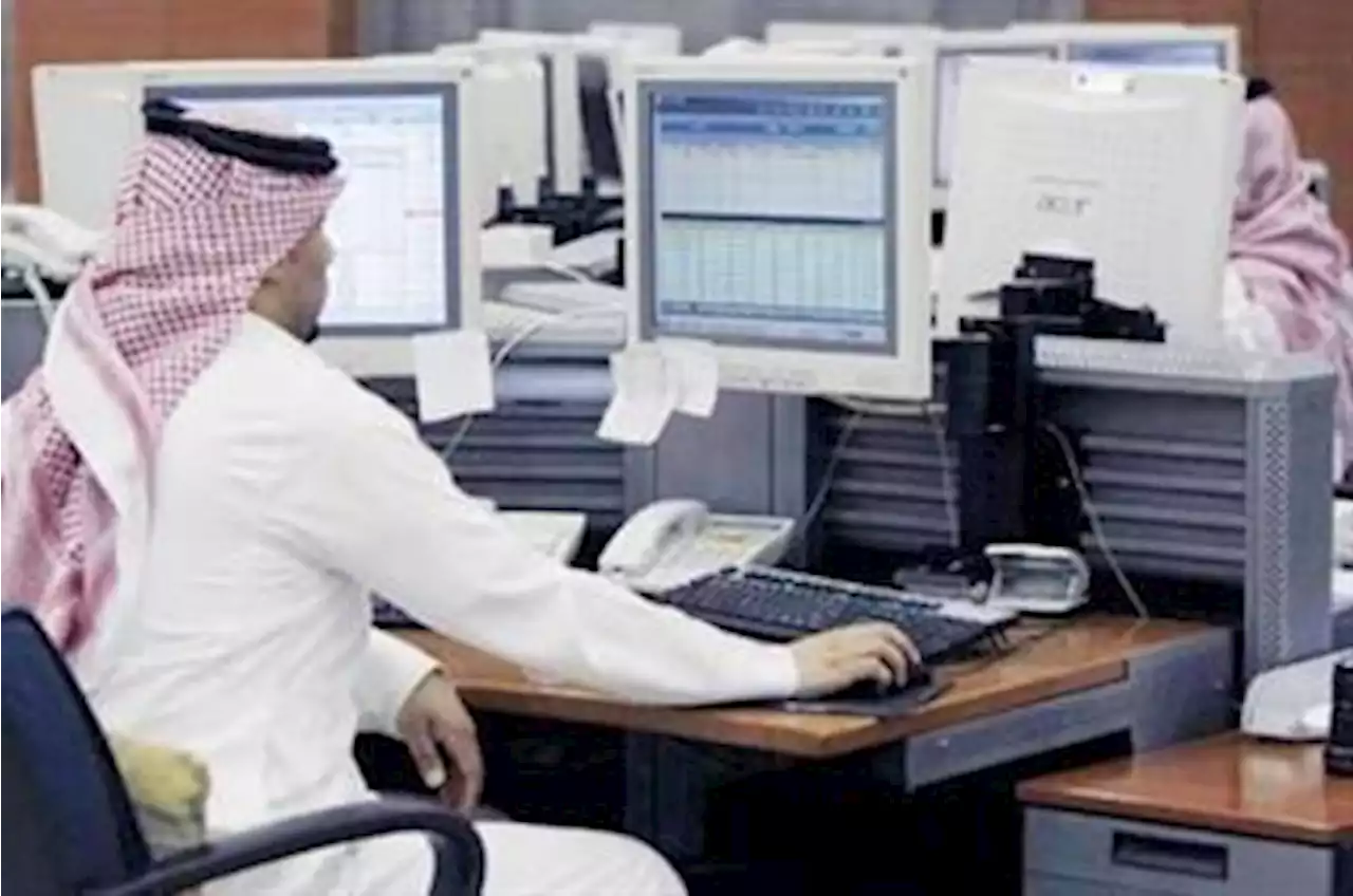 توجيهات عليا باعتبار اشتغال الموظف الحكومي بالتجارة مخالفة إدارية.. وحصر المفصولين سابقاً للنظر في أمرهم