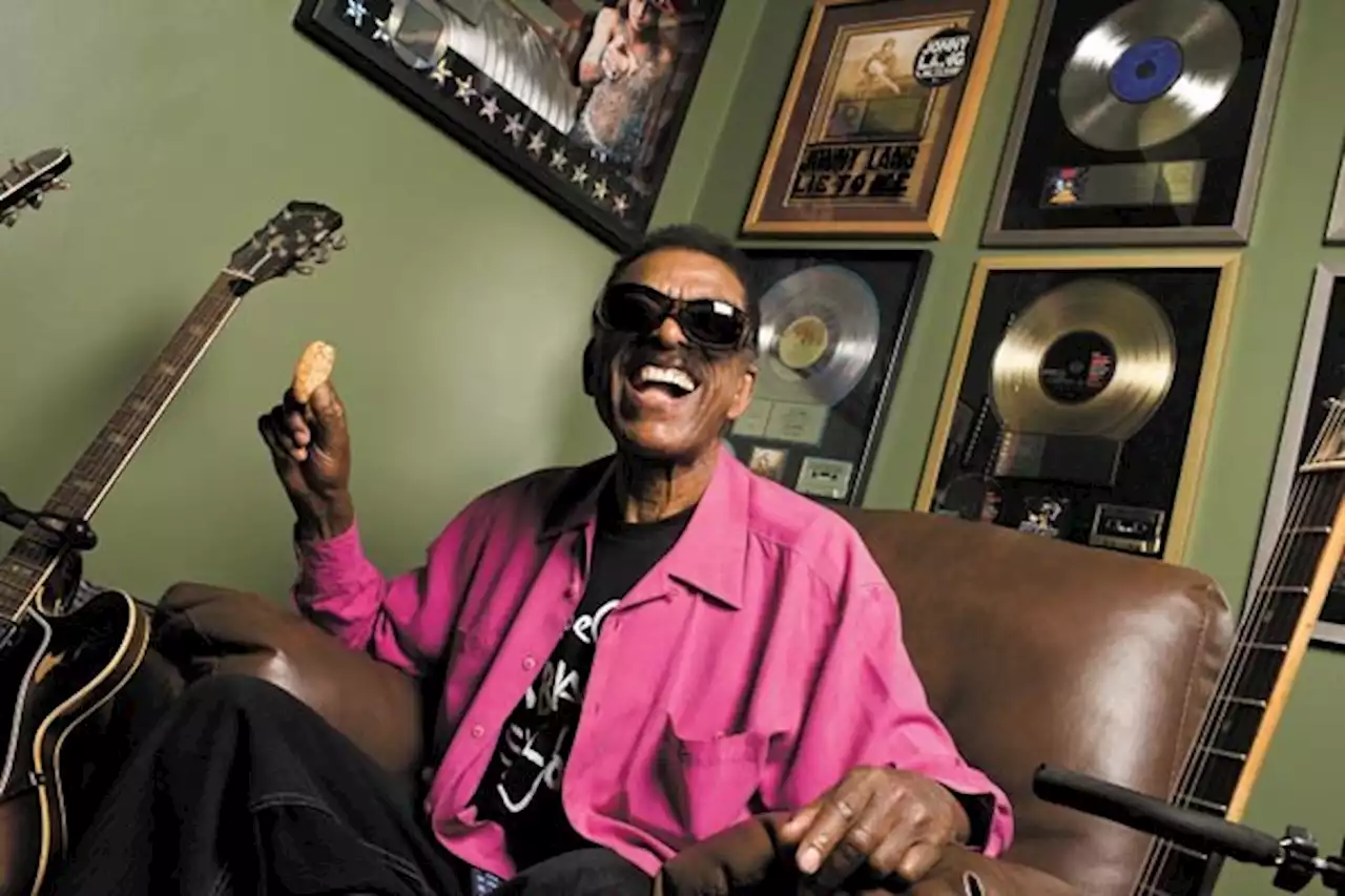 Chicago Blues, Soul Legend Syl Johnson Dies at 85