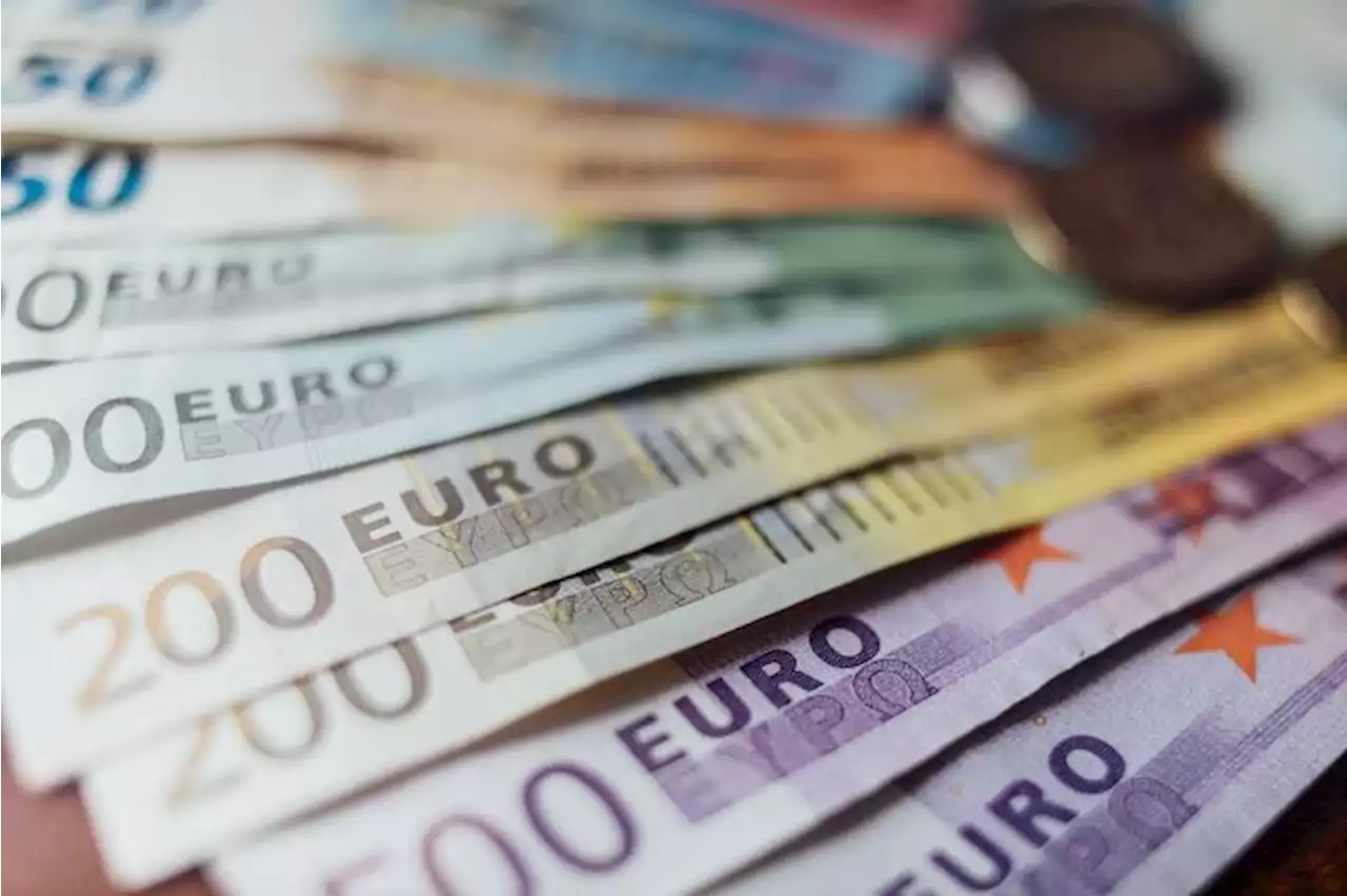 EUR/USD Forex Signal: Relief Pullback Likely