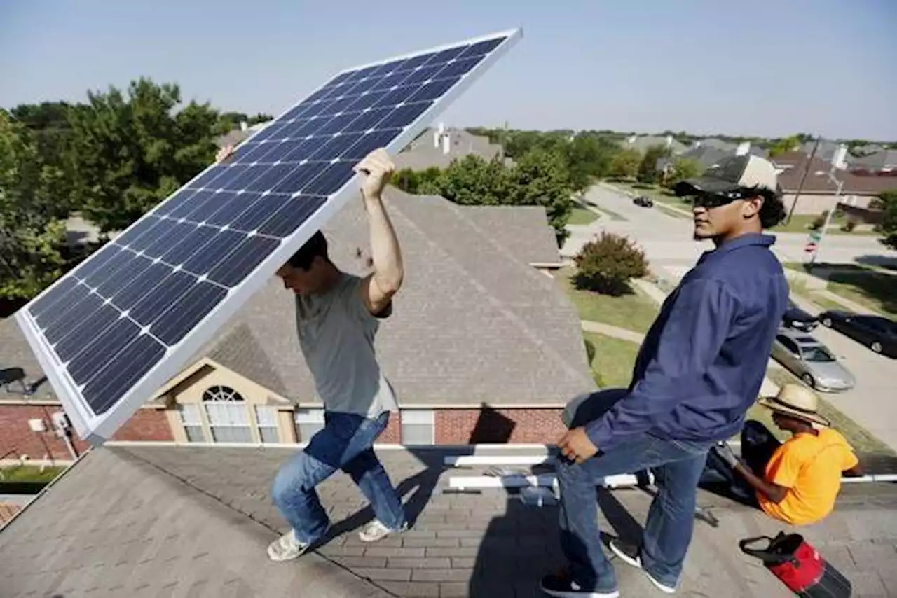 Texans are turning to solar and batteries to protect their homes against power outages