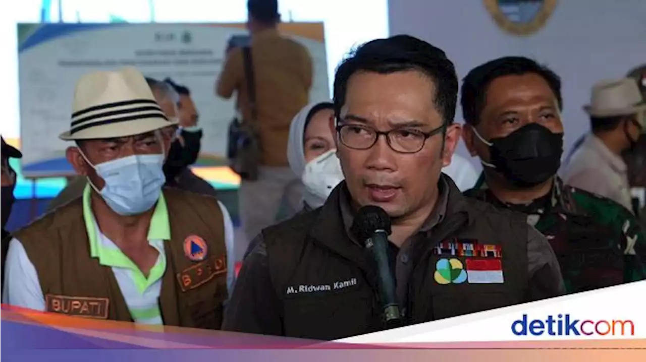 Tangan Ridwan Kamil Tercakar Ibu-ibu hingga Luka, Intip Momennya