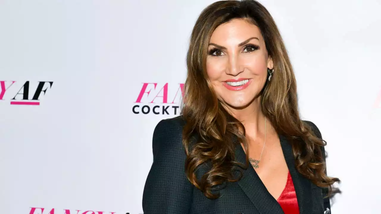 Comedian Heather McDonald collapses, fractures skull during set in Tempe, Arizona