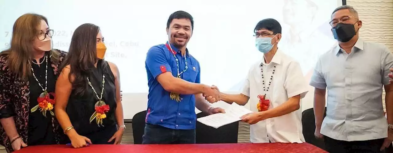 Pacquiao named envoy for homeless, leads housing project turnover in Mandaue City