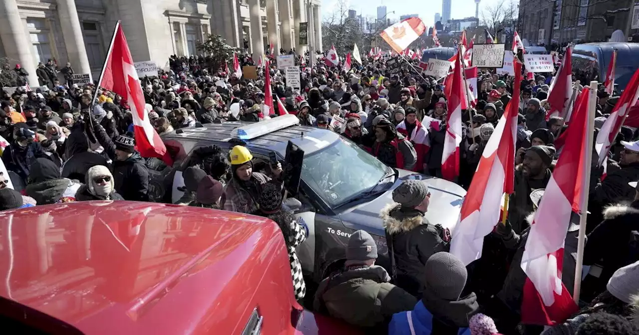 I camionisti No vax di Ottawa fanno furore, ma in Europa c'è fretta di normalità