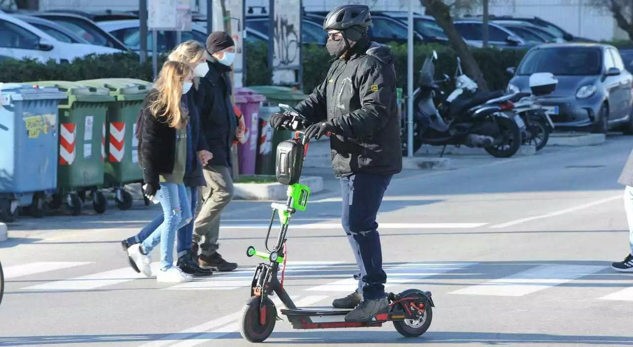 Bonus mobilità, ecco il nuovo sconto per bici e monopattini: requisiti e come richiederlo