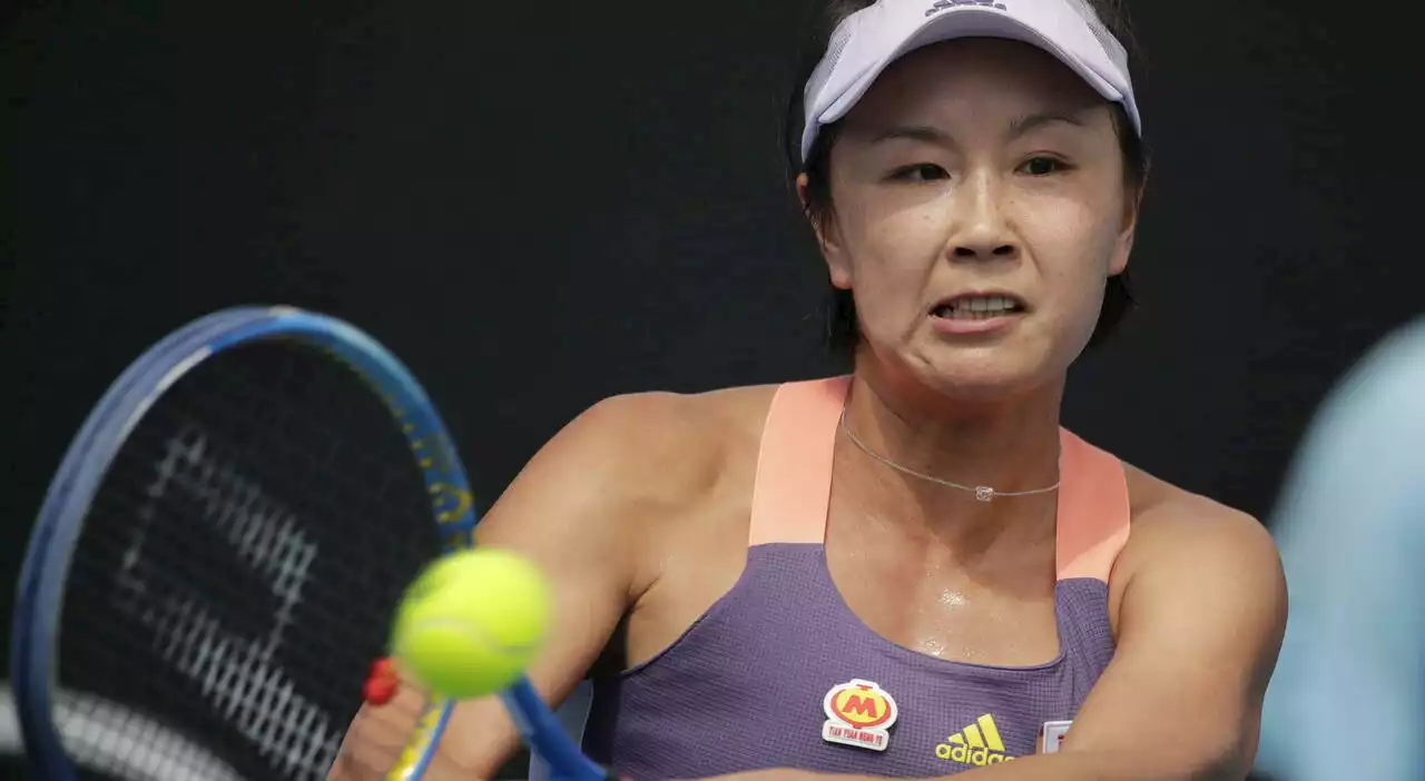 Peng Shuai ricompare: «Mai subito violenze sessuali, c'è stato un malinteso»