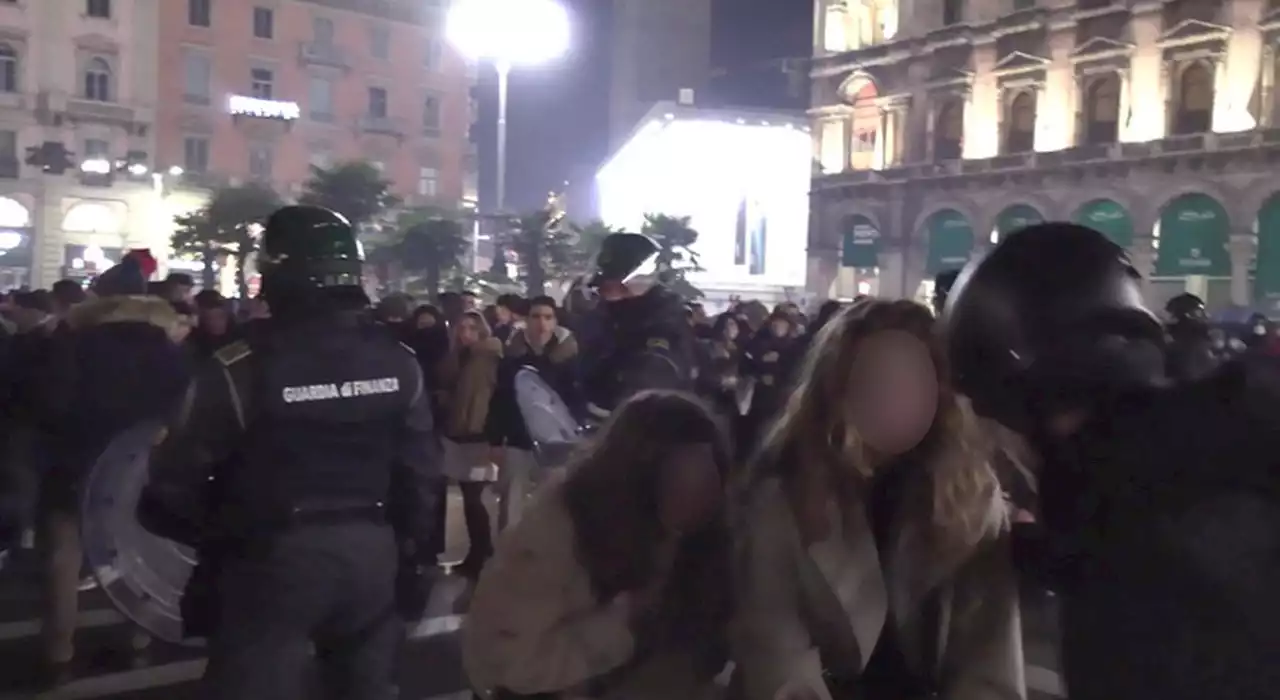 Milano, ragazze aggredite in piazza Duomo a Capodanno: arrestati due minori egiziani di 17 e 16 anni