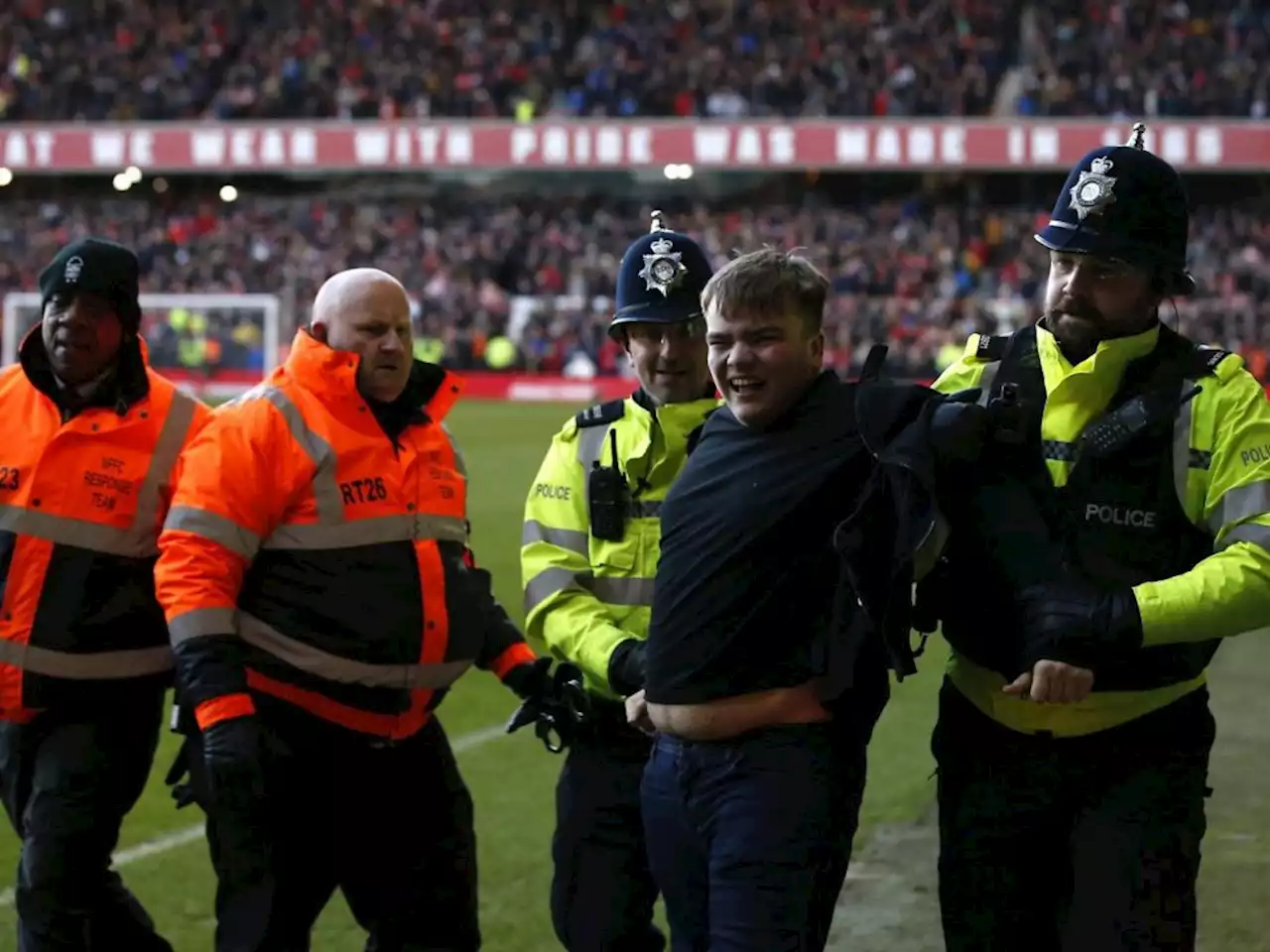 Leicester condemn fan for attacking Nottingham Forest players