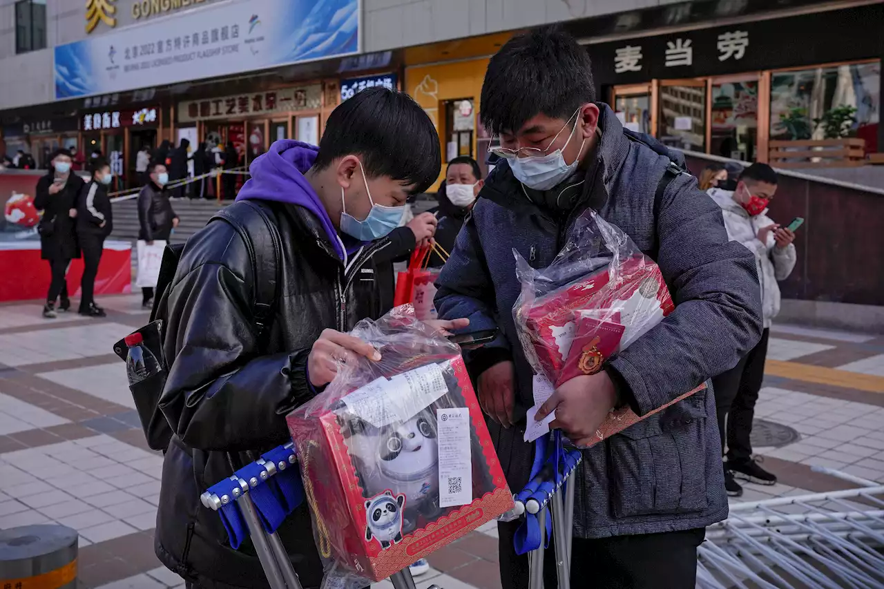 BEIJING SNAPSHOT: a Scramble for Scarce Olympic Souvenirs