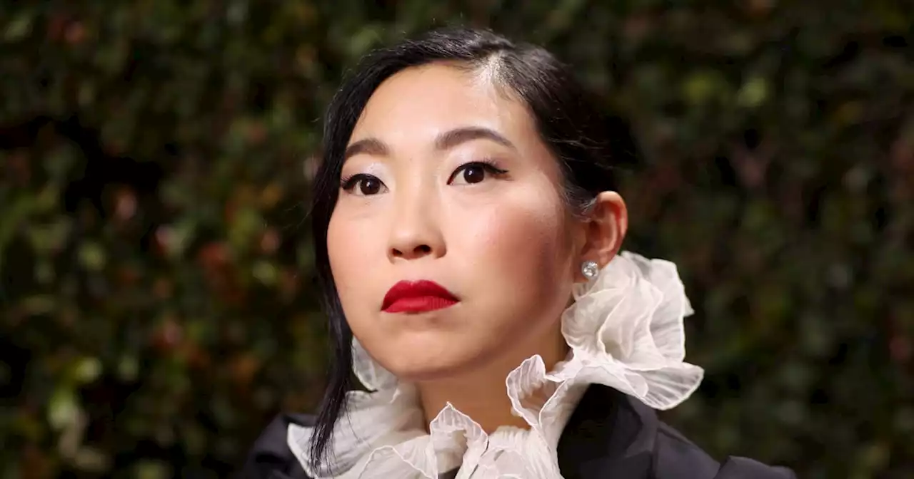 Awkwafina posts statement about past use of African American Vernacular English, 'Blackccent' before quitting Twitter